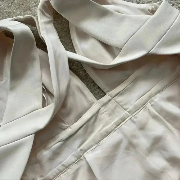 StyleStalker Cut Out Mini Short Dress Cream Women’s Size Small Pockets - Picture 11 of 16